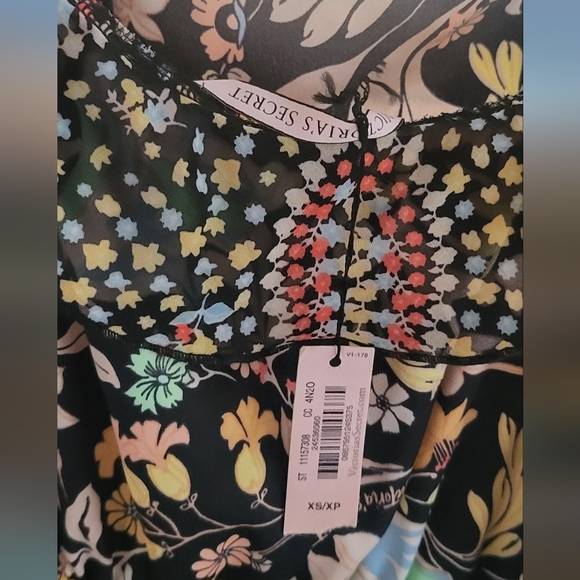 Victoria Secret Nighty - Picture 4 of 5